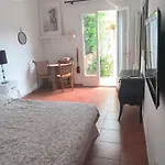Feeric Проживание в семье Тулон